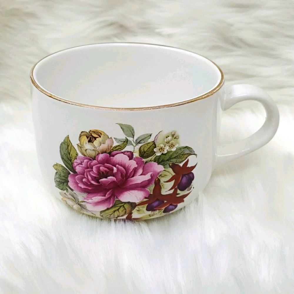 Arthur Wood England ceramic Pottery mug gold trim